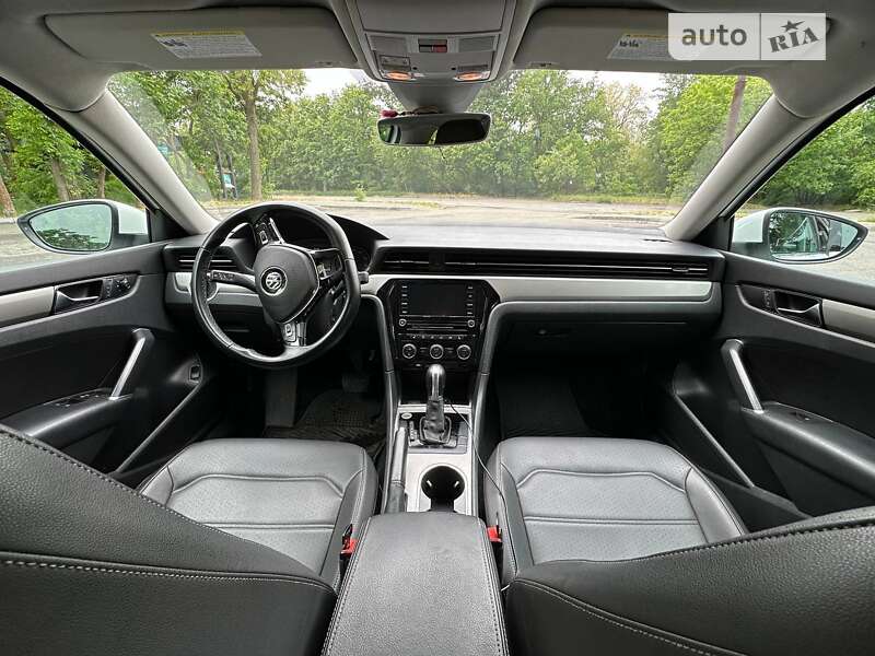 Седан Volkswagen Passat 2020 в Запорожье