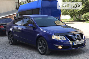 Седан Volkswagen Passat 2009 в Волочиську