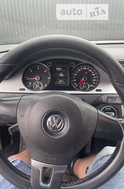 Универсал Volkswagen Passat 2010 в Коломые