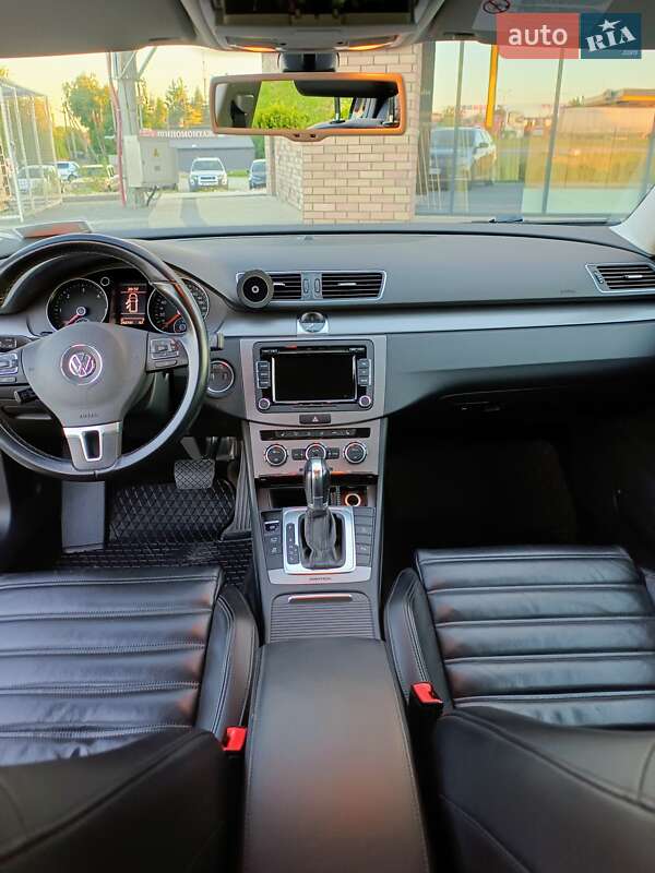 Универсал Volkswagen Passat 2012 в Львове