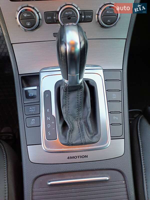 Универсал Volkswagen Passat 2012 в Львове