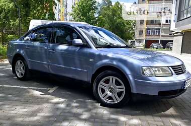 Седан Volkswagen Passat 1999 в Івано-Франківську