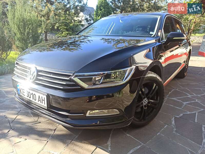 Універсал Volkswagen Passat 2015 в Дніпрі