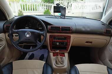 Седан Volkswagen Passat 1999 в Малой Виске