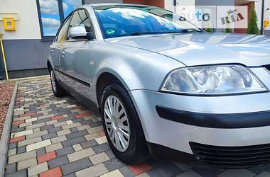 Седан Volkswagen Passat 2000 в Луцке