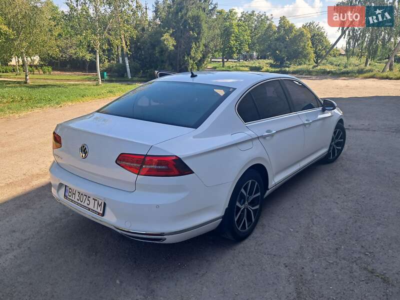 Седан Volkswagen Passat 2017 в Килии
