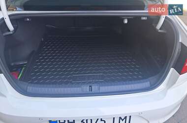 Седан Volkswagen Passat 2017 в 