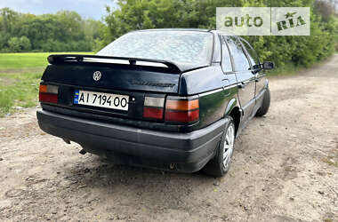 Седан Volkswagen Passat 1993 в Мироновке
