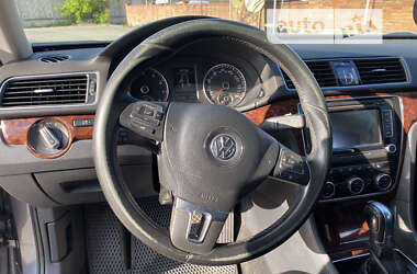 Седан Volkswagen Passat 2012 в Виннице