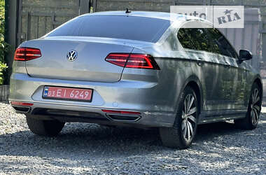 Седан Volkswagen Passat 2019 в Дрогобичі