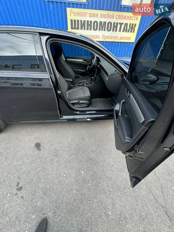 Седан Volkswagen Passat 2020 в Каменском