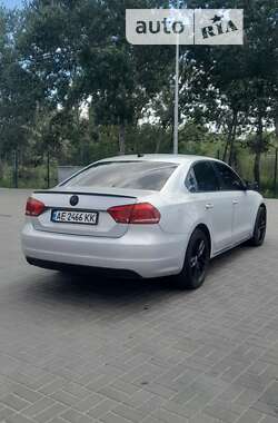 Седан Volkswagen Passat 2014 в Днепре