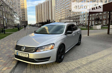 Седан Volkswagen Passat 2012 в Одесі