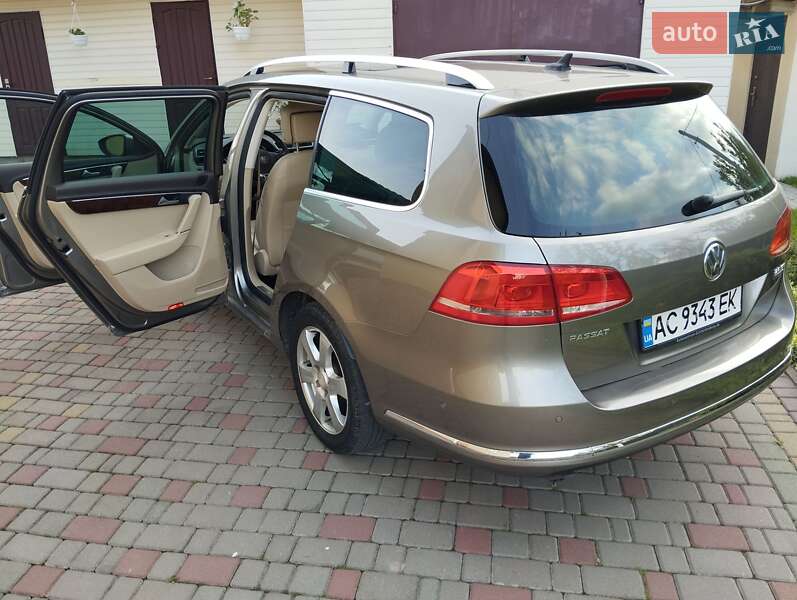 Універсал Volkswagen Passat 2011 в Луцьку