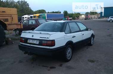 Седан Volkswagen Passat 1989 в Ровно