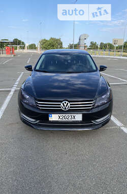 Седан Volkswagen Passat 2012 в Киеве