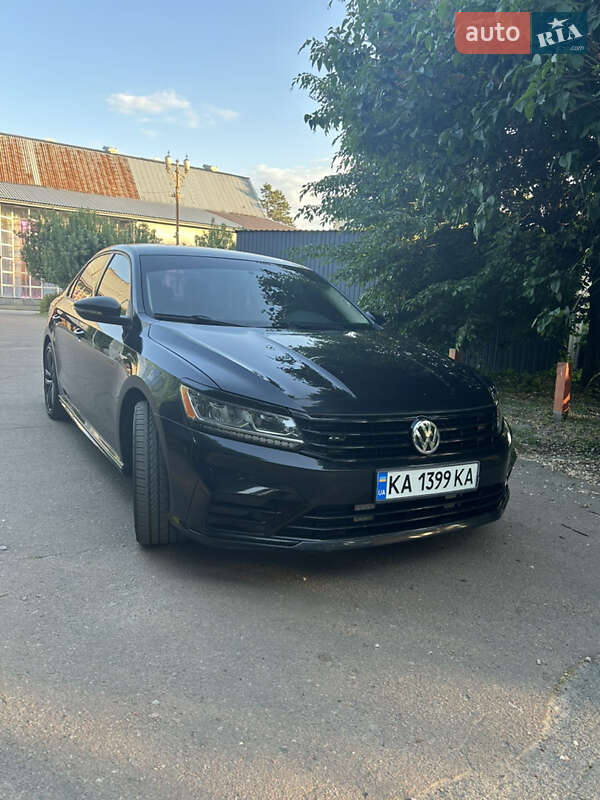 Седан Volkswagen Passat 2017 в Ірпені