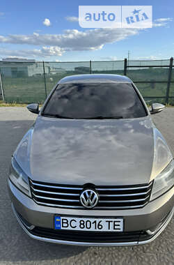 Volkswagen Passat 2012