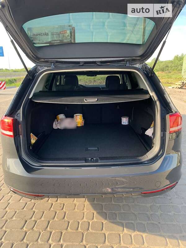 Універсал Volkswagen Passat 2015 в Львові