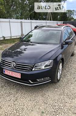 Volkswagen Passat 2011