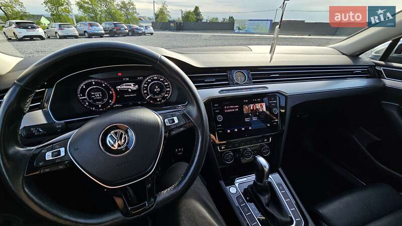 Універсал Volkswagen Passat 2017 в Глибокій