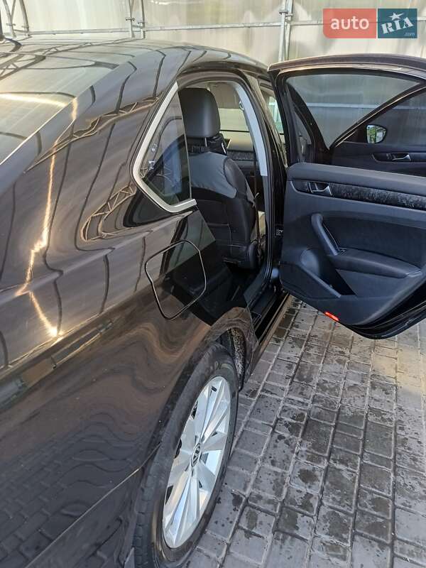 Седан Volkswagen Passat 2012 в Кропивницком