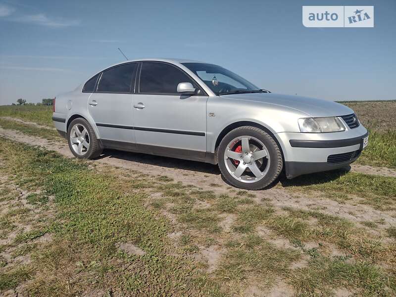 Седан Volkswagen Passat 1998 в Виннице