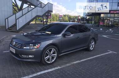 Седан Volkswagen Passat 2015 в Тернополе