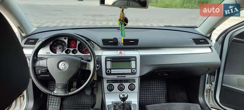 Универсал Volkswagen Passat 2007 в Сваляве