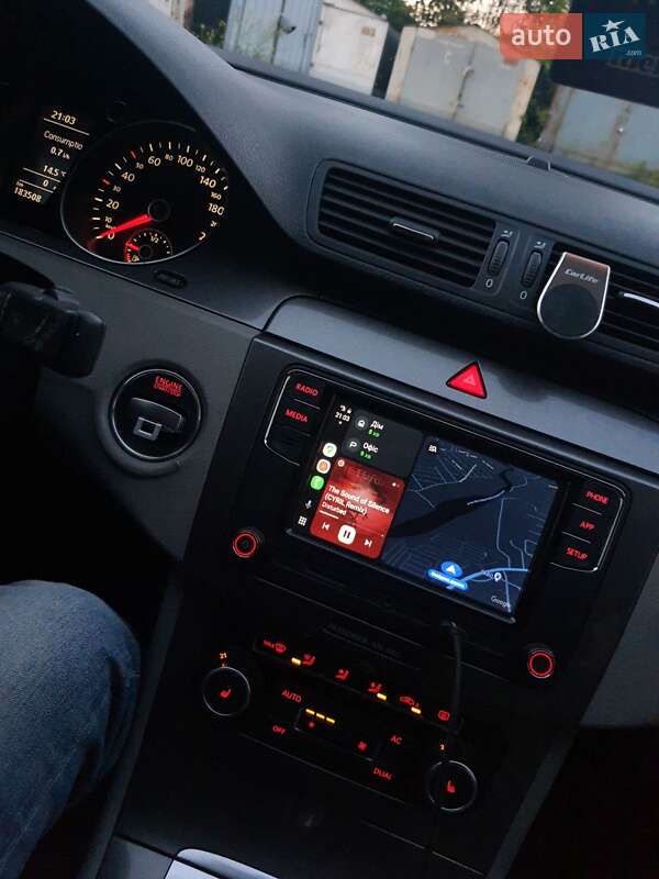 Универсал Volkswagen Passat 2010 в Ивано-Франковске