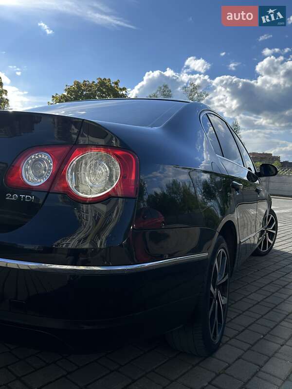 Седан Volkswagen Passat 2009 в Івано-Франківську