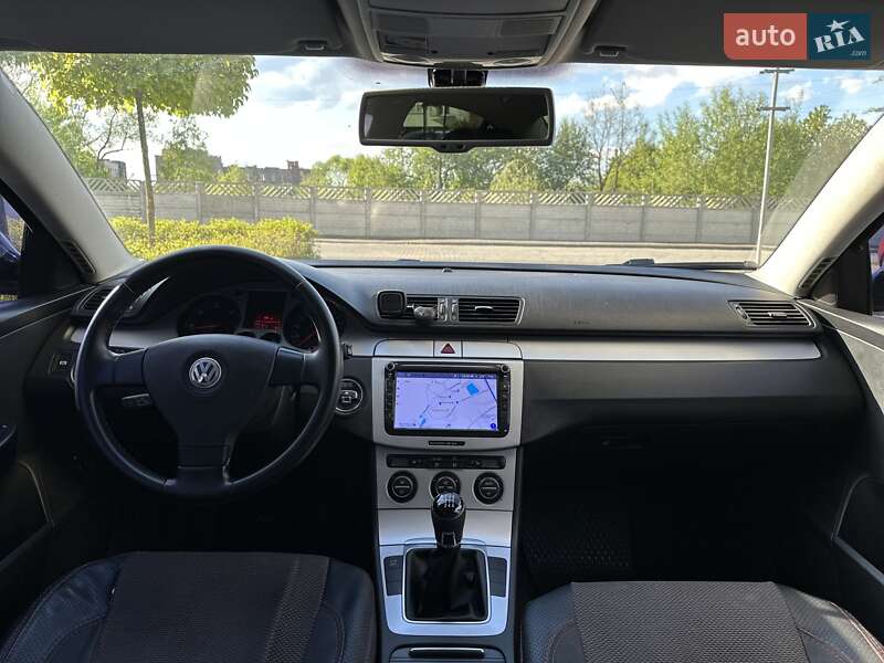 Седан Volkswagen Passat 2009 в Івано-Франківську