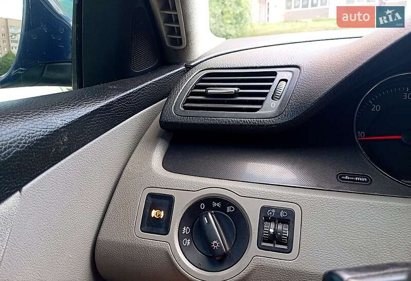 Универсал Volkswagen Passat 2005 в Харькове