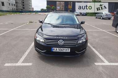 Седан Volkswagen Passat 2012 в Буче