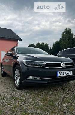 Универсал Volkswagen Passat 2015 в Львове