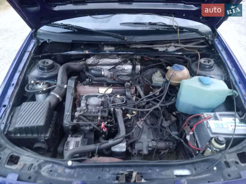 Седан Volkswagen Passat 1993 в Кременчуге фото 4 Седан Volkswagen Passat 1993 в Кременчуге