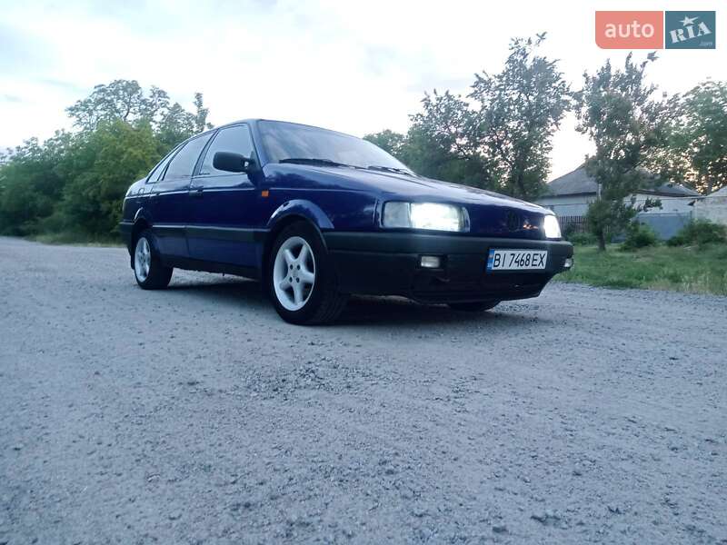 Седан Volkswagen Passat 1993 в Кременчуге фото 6 Седан Volkswagen Passat 1993 в Кременчуге