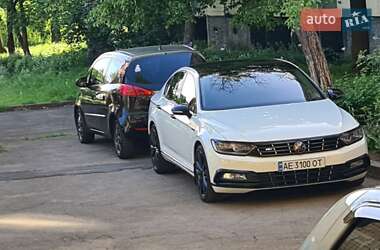 Седан Volkswagen Passat 2015 в 