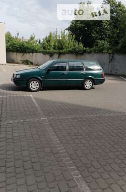 Универсал Volkswagen Passat 1995 в Львове