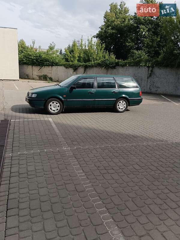 Volkswagen Passat 1995 Volkswagen Passat 1995