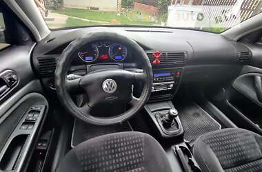 Седан Volkswagen Passat 2003 в Глыбокой