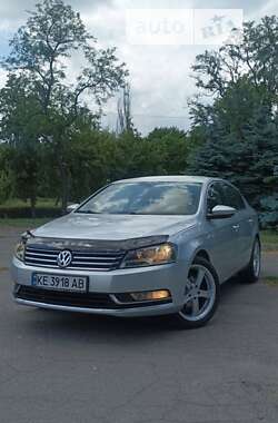 Седан Volkswagen Passat 2012 в Кривом Роге