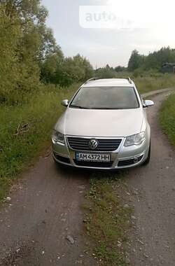 Універсал Volkswagen Passat 2007 в Житомирі