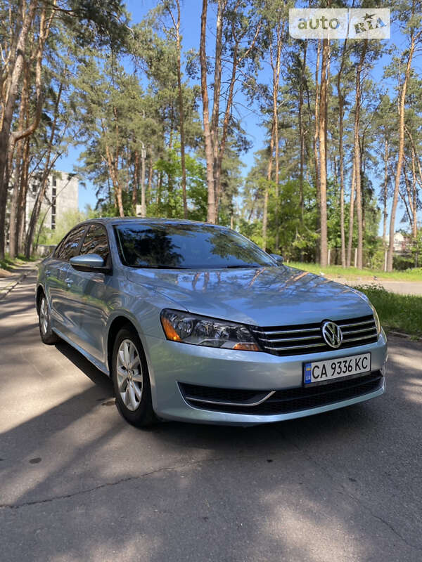 Седан Volkswagen Passat 2012 в Черкассах