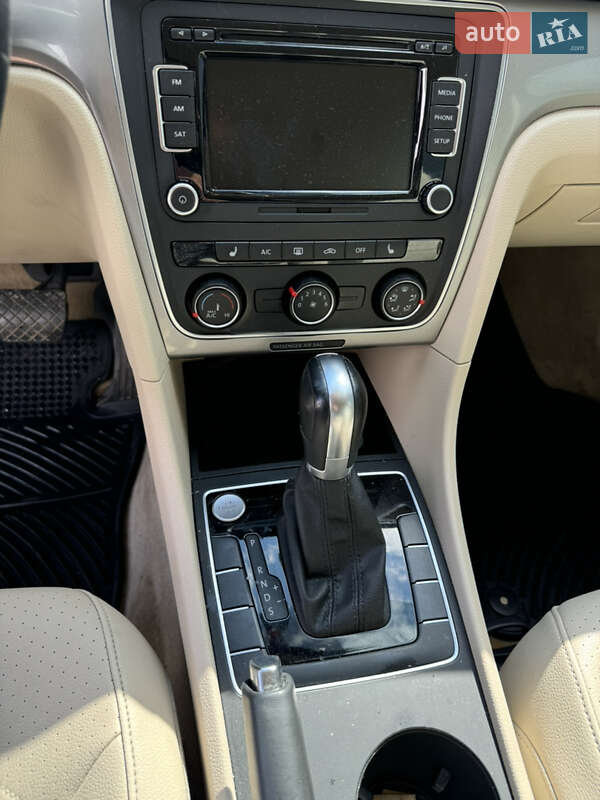 Седан Volkswagen Passat 2015 в Киеве фото 25 Седан Volkswagen Passat 2015 в Киеве
