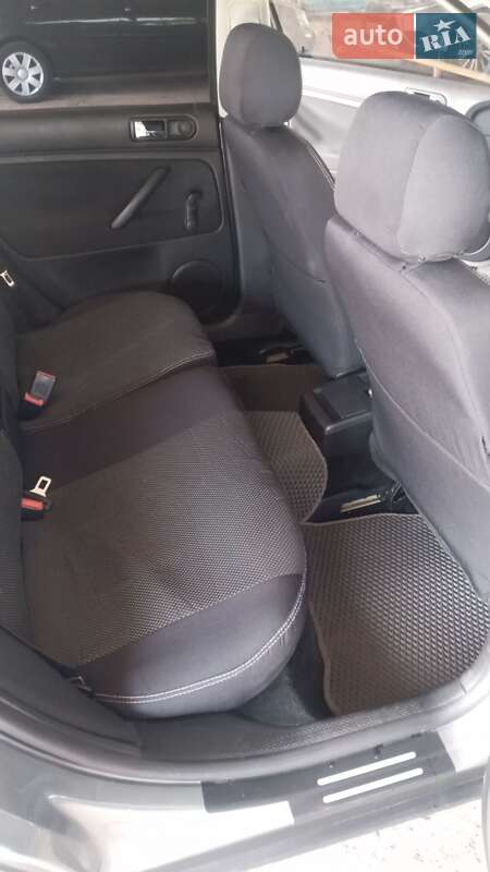 Универсал Volkswagen Passat 2002 в Запорожье