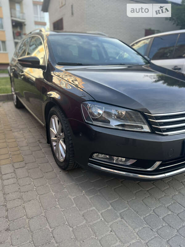 Універсал Volkswagen Passat 2013 в Тернополі