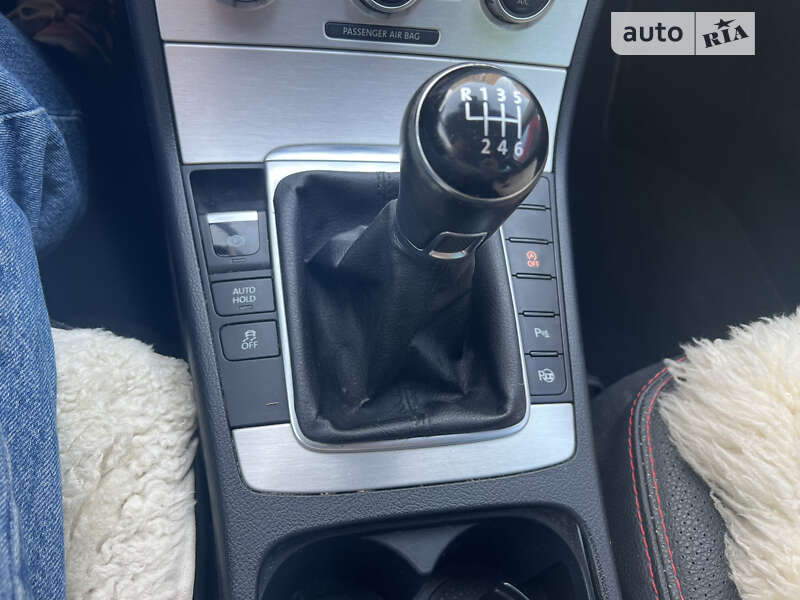 Універсал Volkswagen Passat 2013 в Тернополі