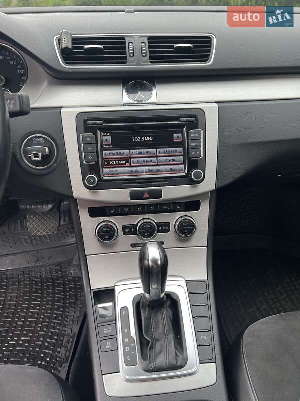 Седан Volkswagen Passat 2012 в Коростені