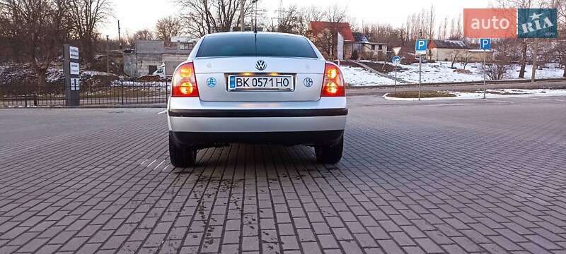 Седан Volkswagen Passat 2002 в Славском
